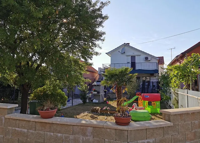 Leona Apartamento Sukošan