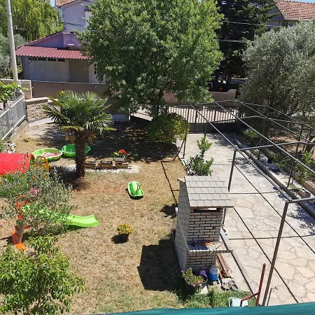 Apartamento Leona Sukošan