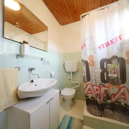 Apartamento Leona Sukošan